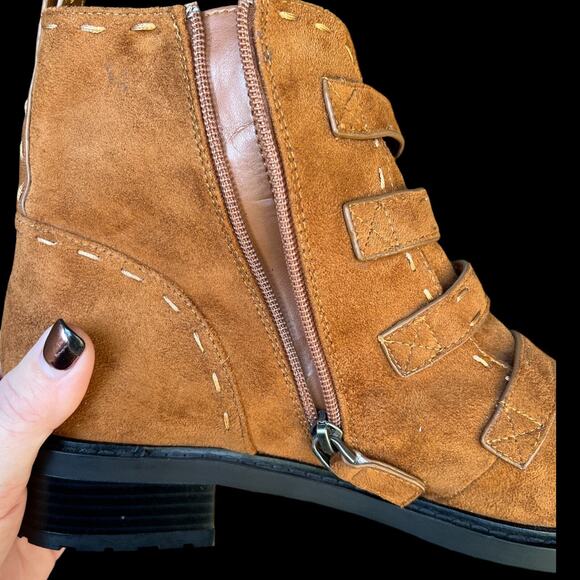 Aerosoles Arezzo Women's Size 10 buckle bootie faux suede brown boot - Picture 9 of 14